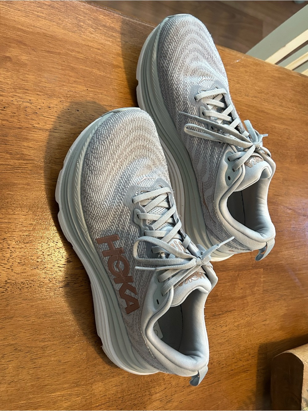 Hoka Gaviota 5 Running Shoes — Light Gray with Pink Accent